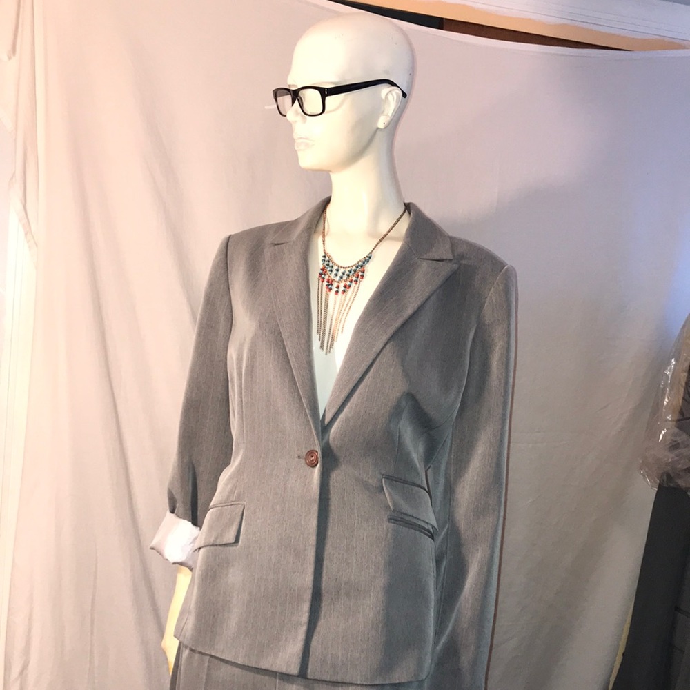 Size 16 Liz Claiborne suit